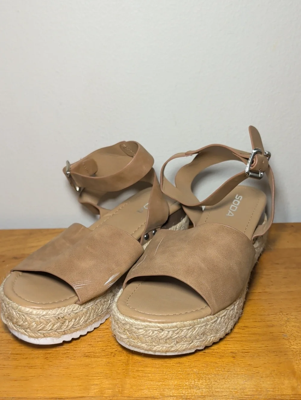 Soda Topic Espadrille Platform Sandals Tan Faux Suede Ankle Strap Women's Size 8